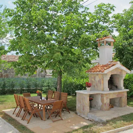 Holiday Haus Tonina